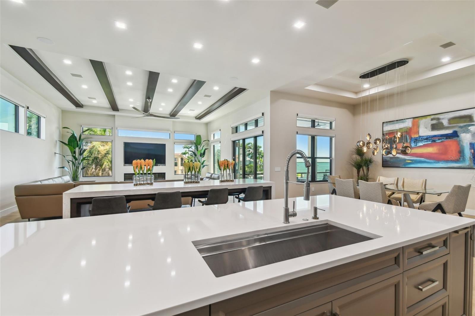 TB8399186 Property Photo