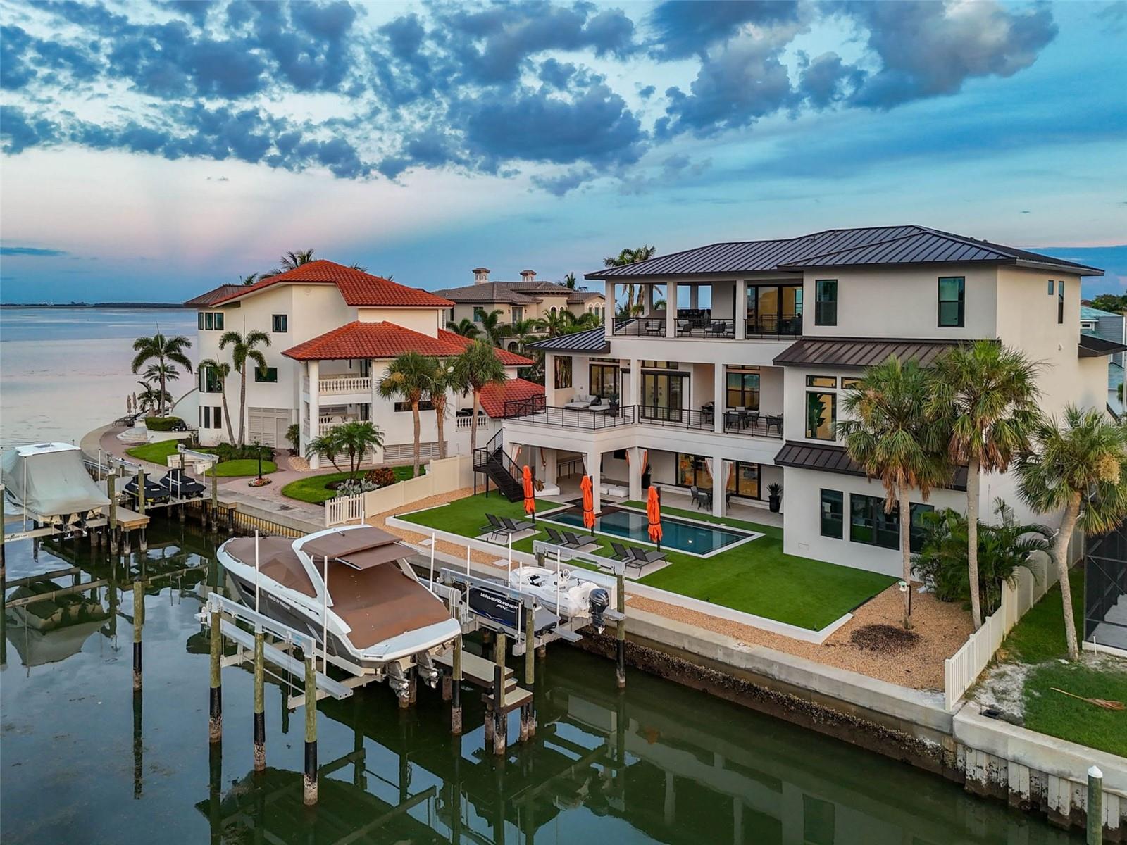 TB8399186 Property Photo