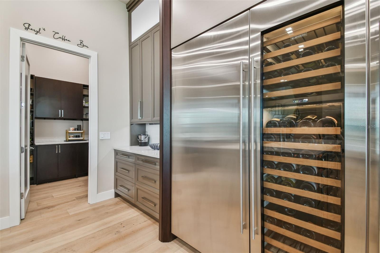 TB8399186 Property Photo