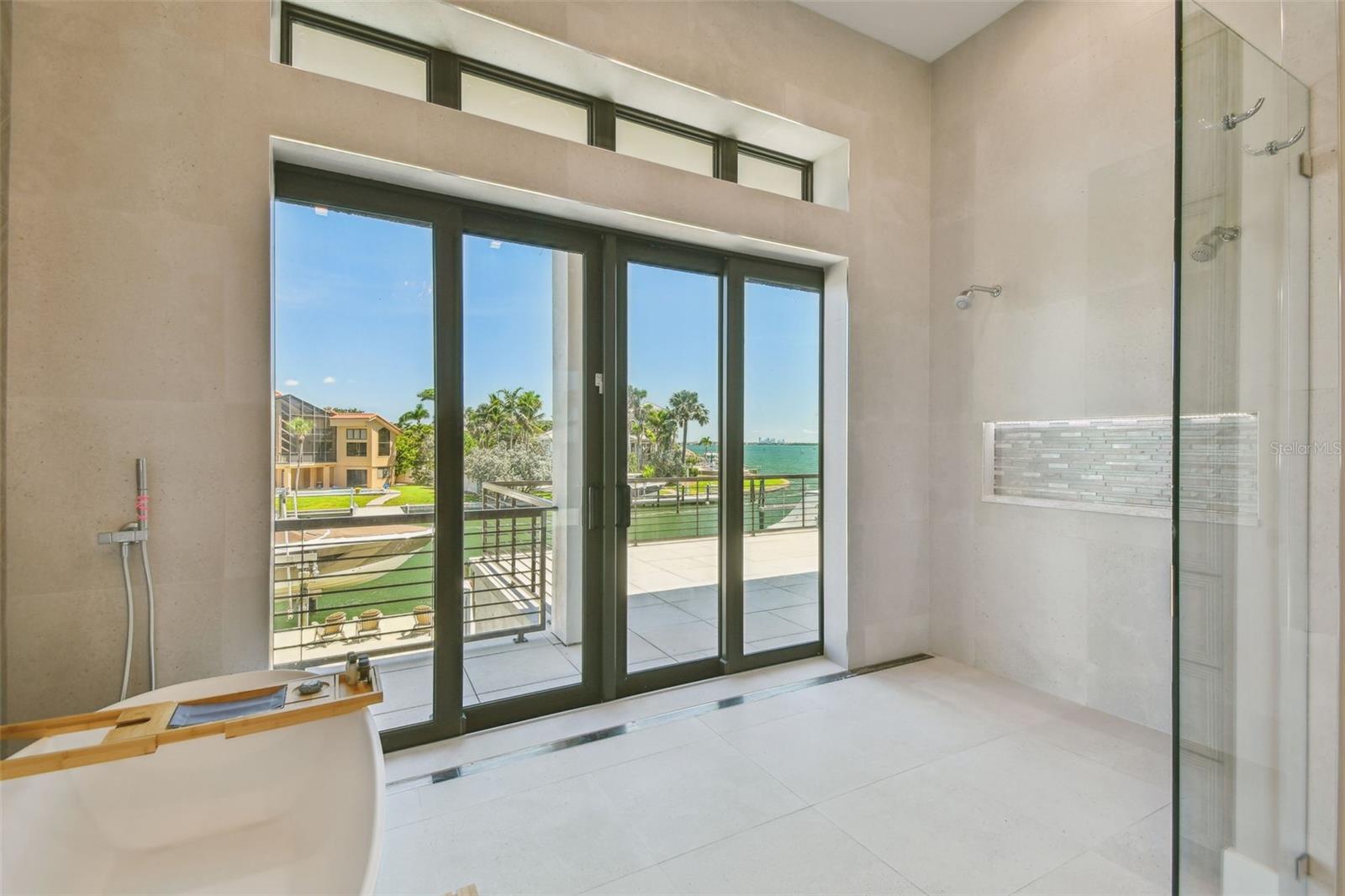 TB8399186 Property Photo