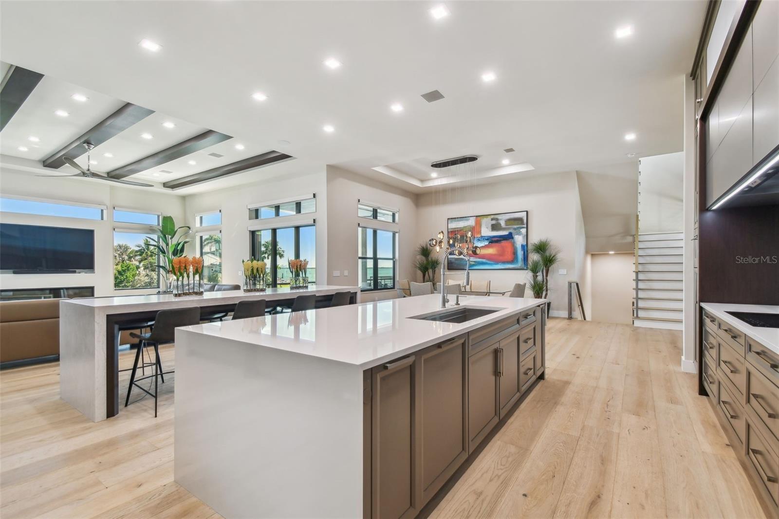 TB8399186 Property Photo