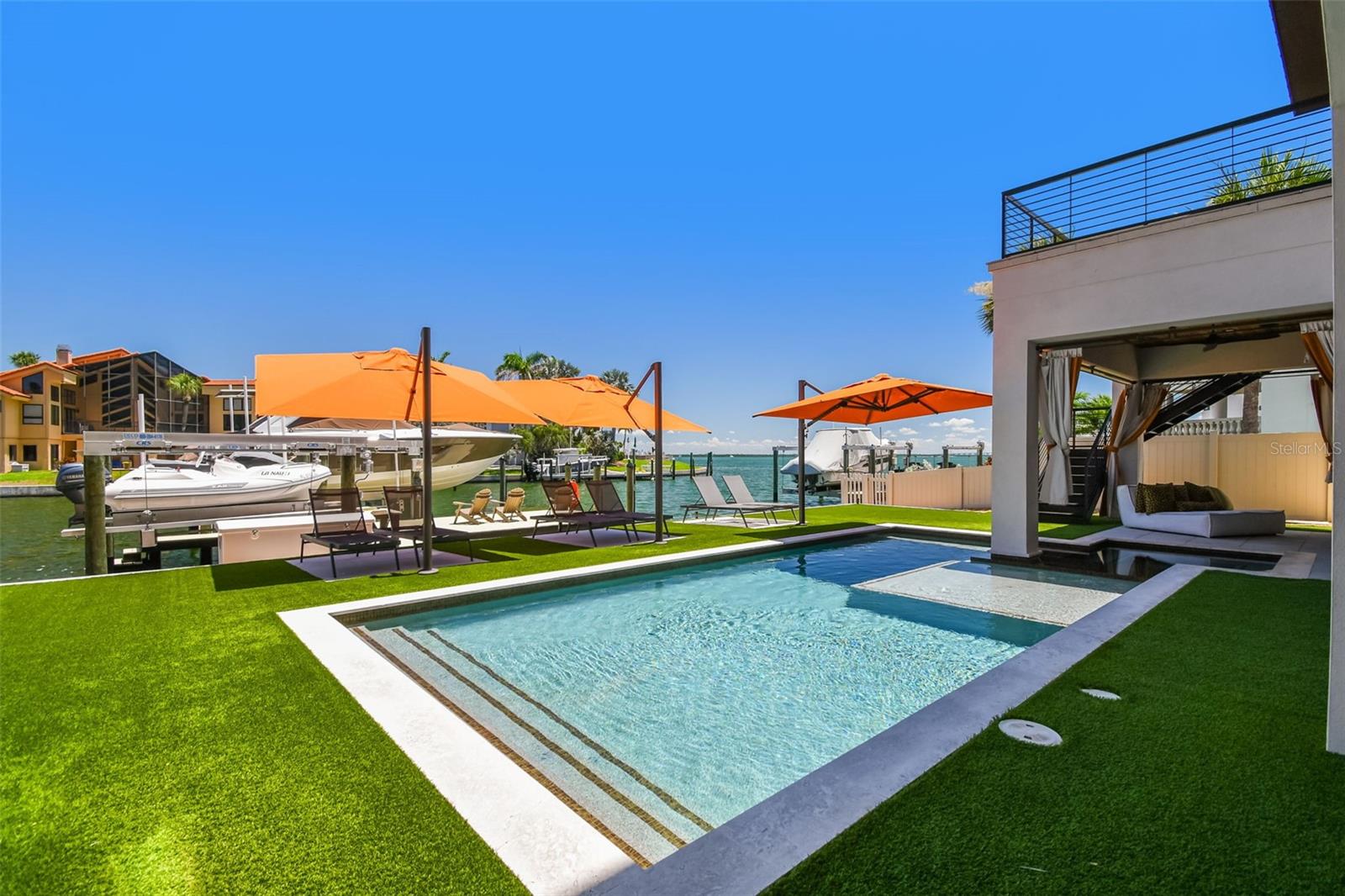 TB8399186 Property Photo