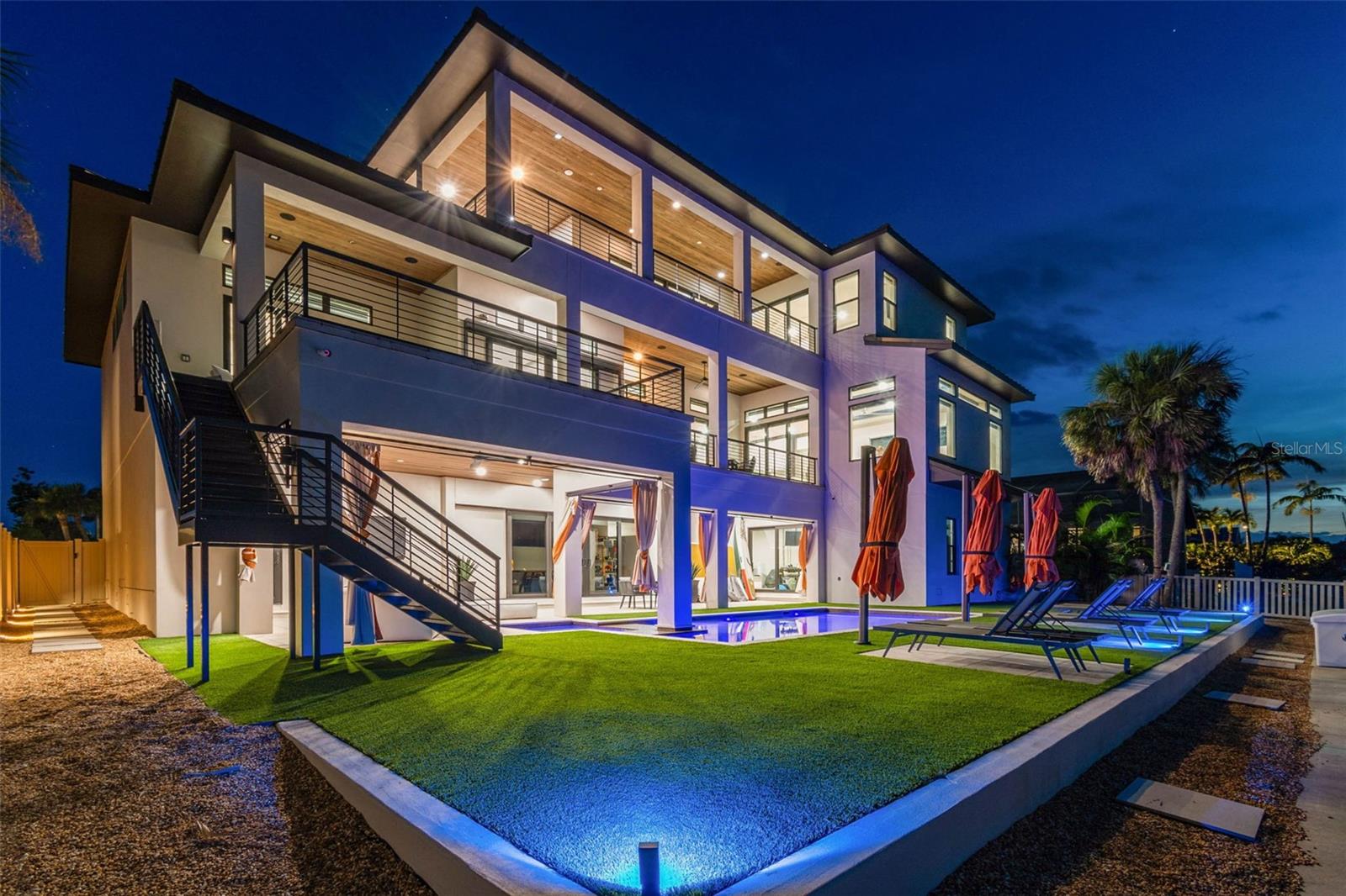 TB8399186 Property Photo