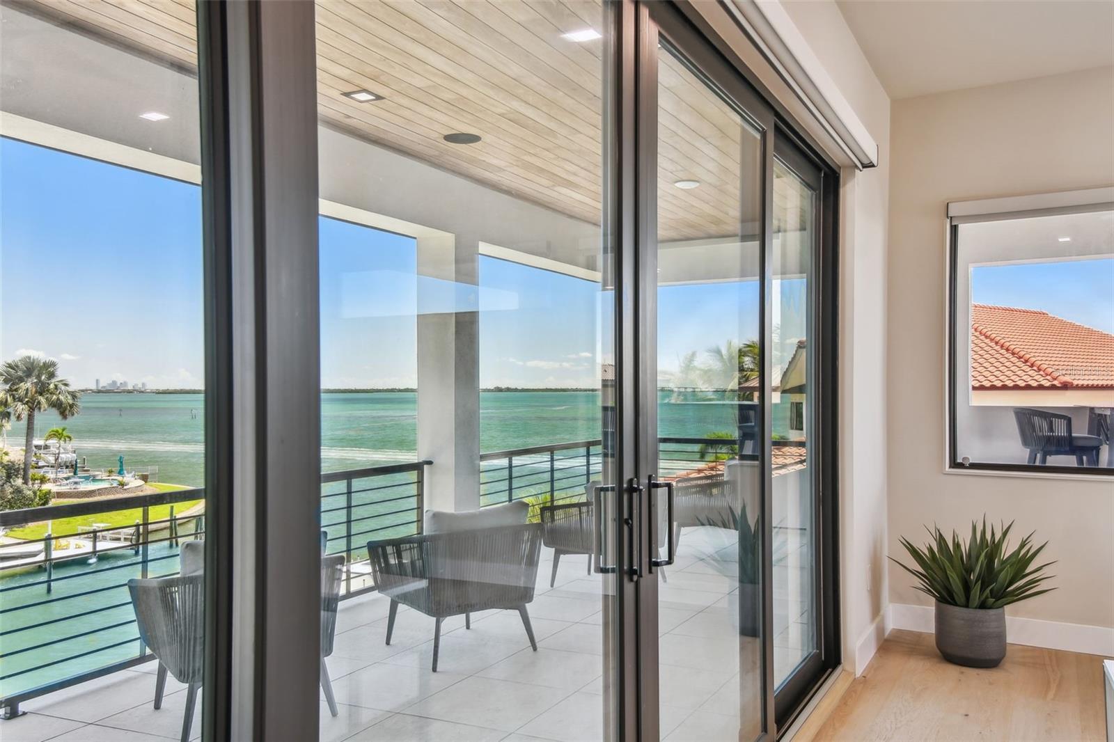 TB8399186 Property Photo