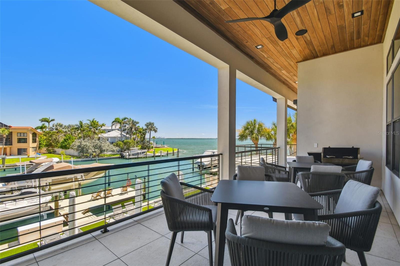 TB8399186 Property Photo