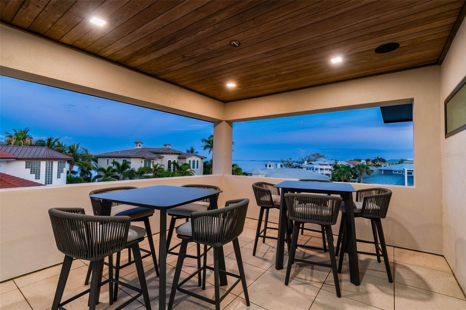 TB8399186 Property Photo