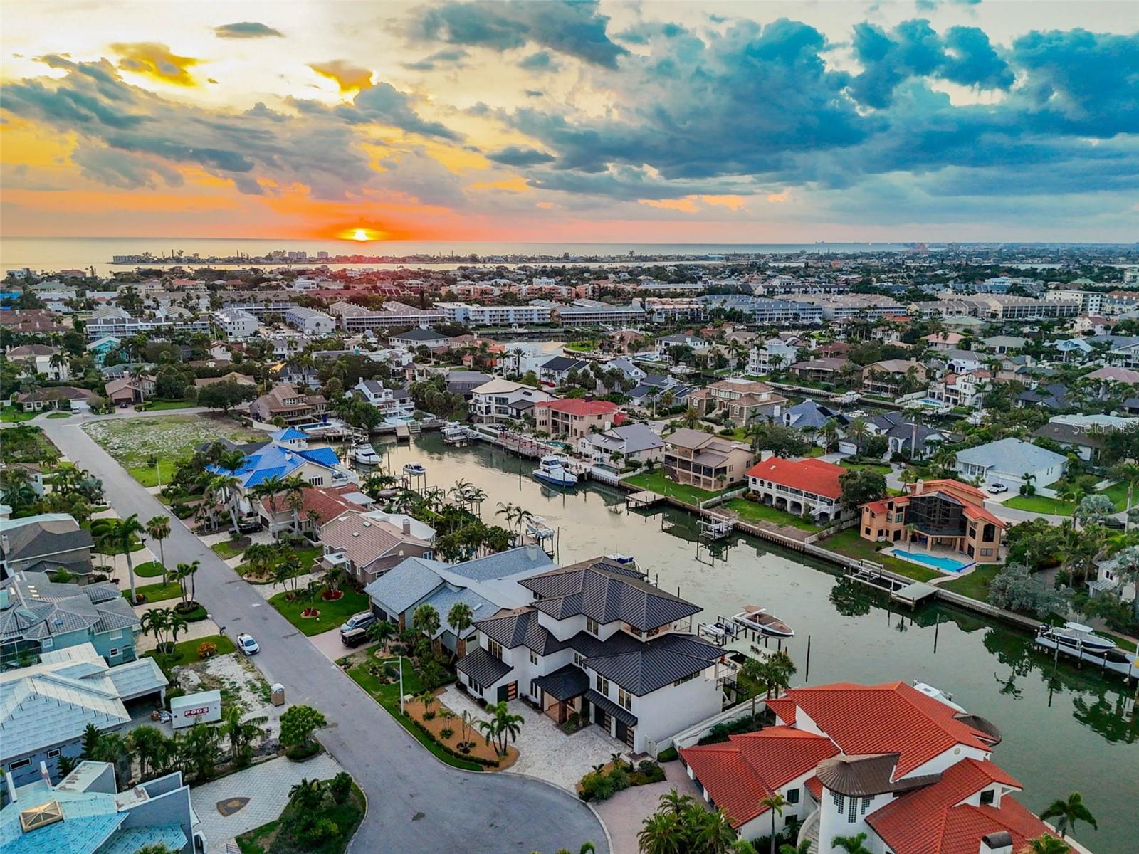 TB8399186 Property Photo