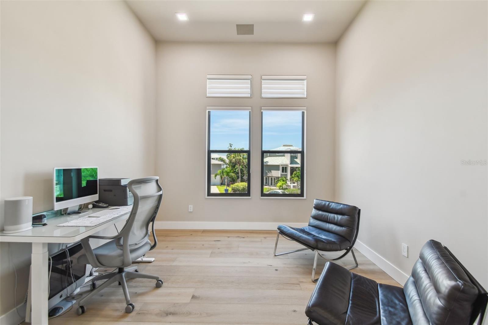 TB8399186 Property Photo