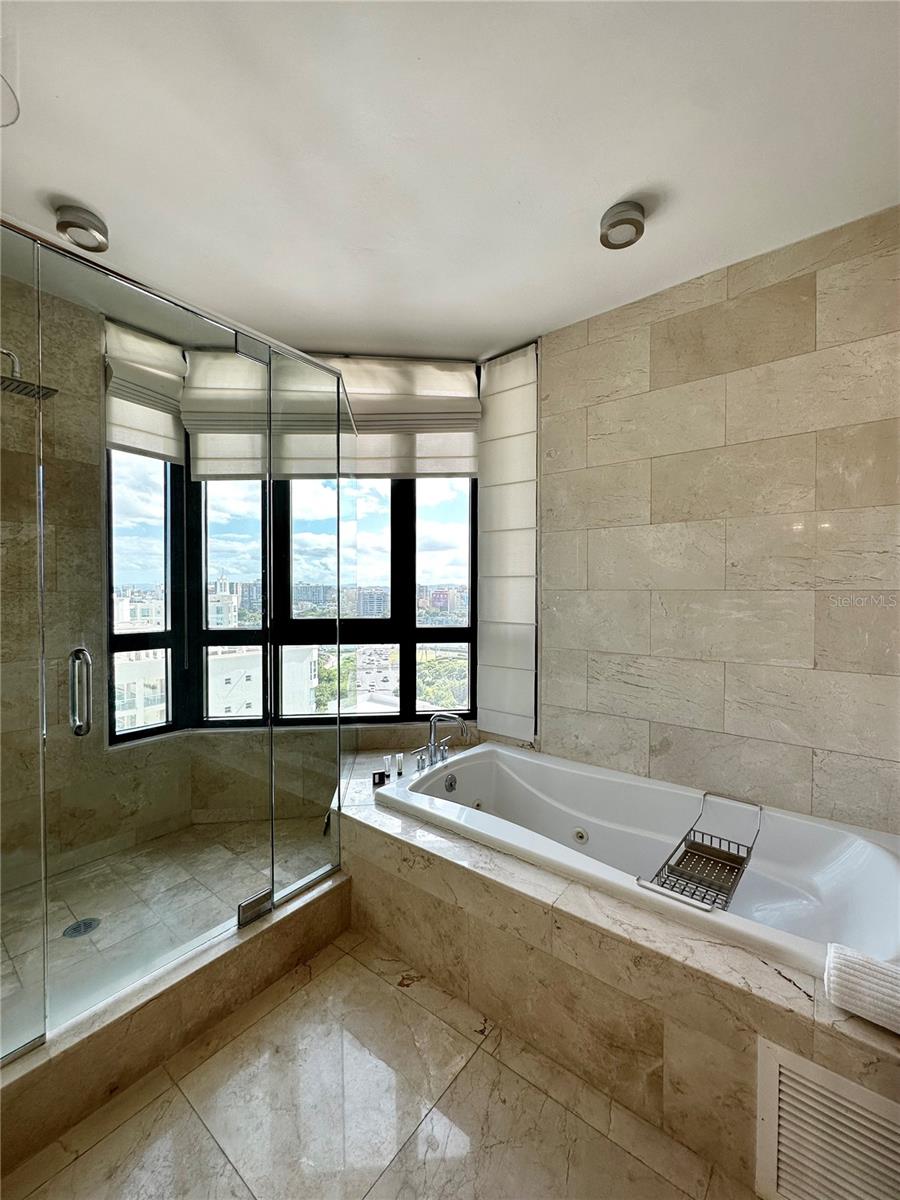 PR9114406 Property Photo