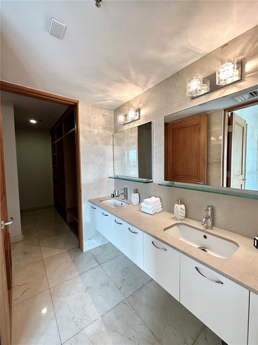 PR9114406 Property Photo