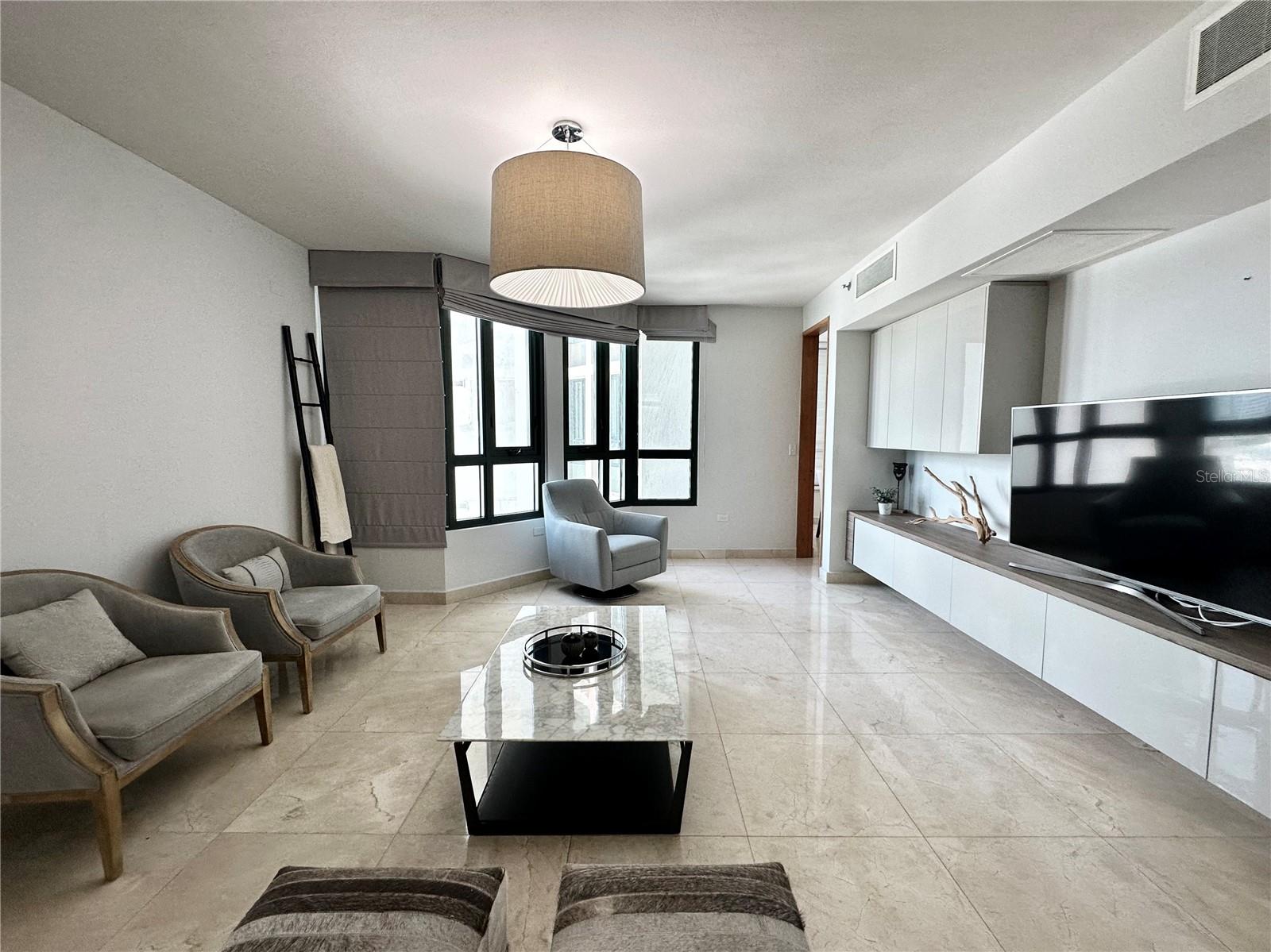 PR9114406 Property Photo