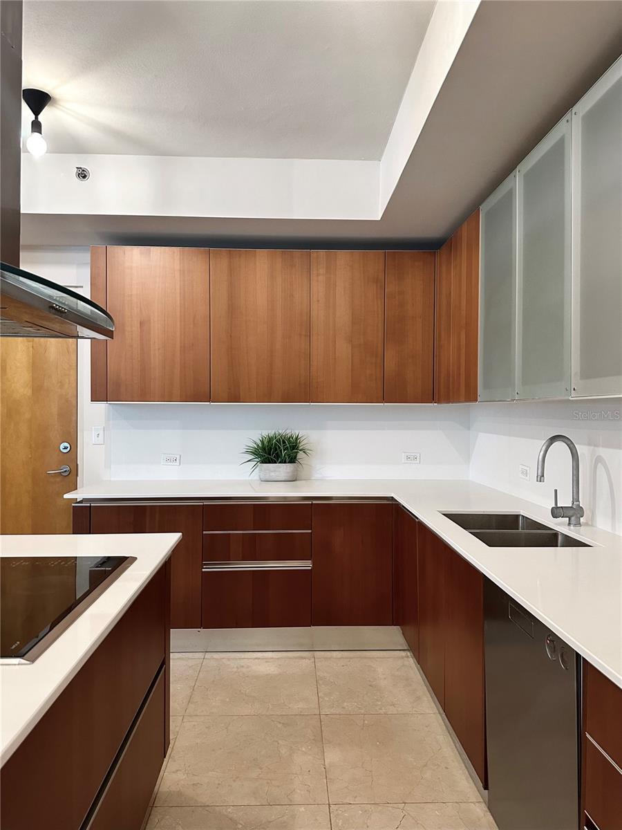 PR9114406 Property Photo