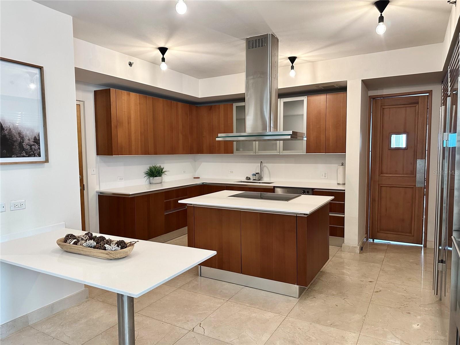 PR9114406 Property Photo