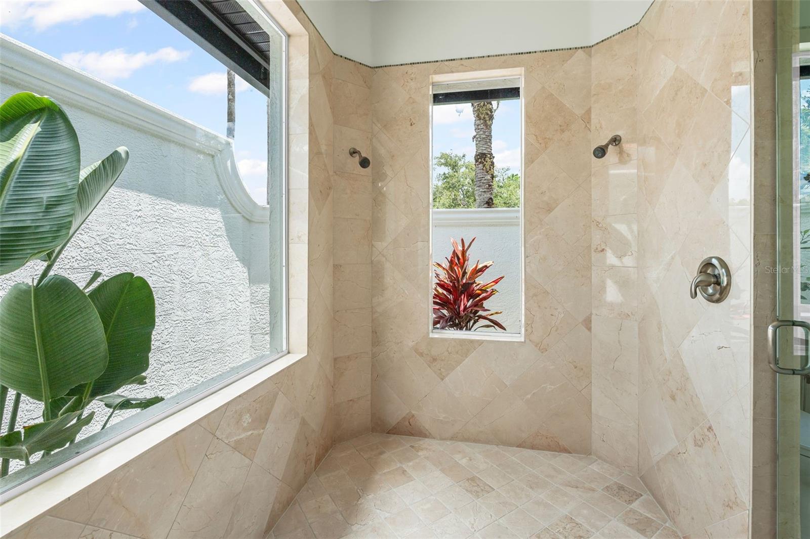 A4656620 Property Photo
