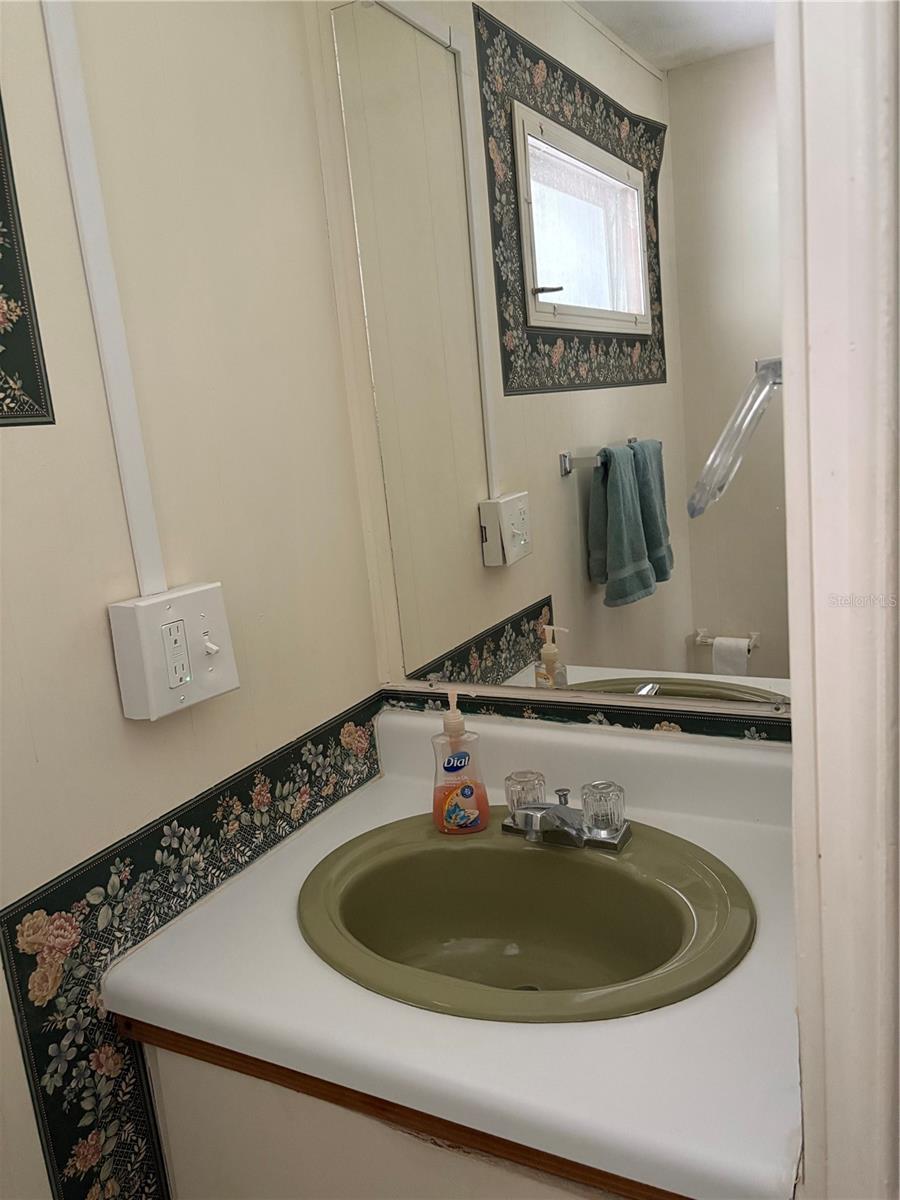 V4943393 Property Photo