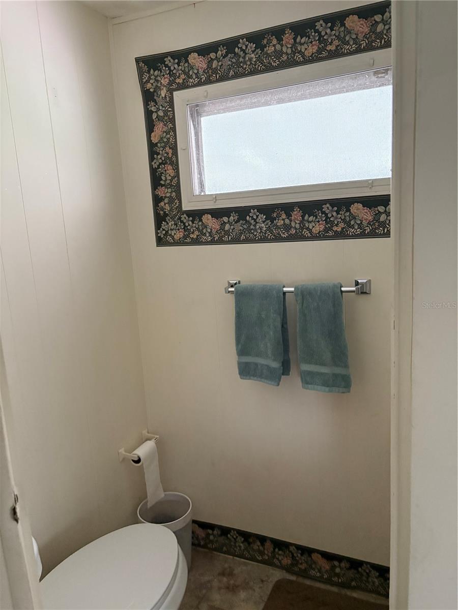 V4943393 Property Photo