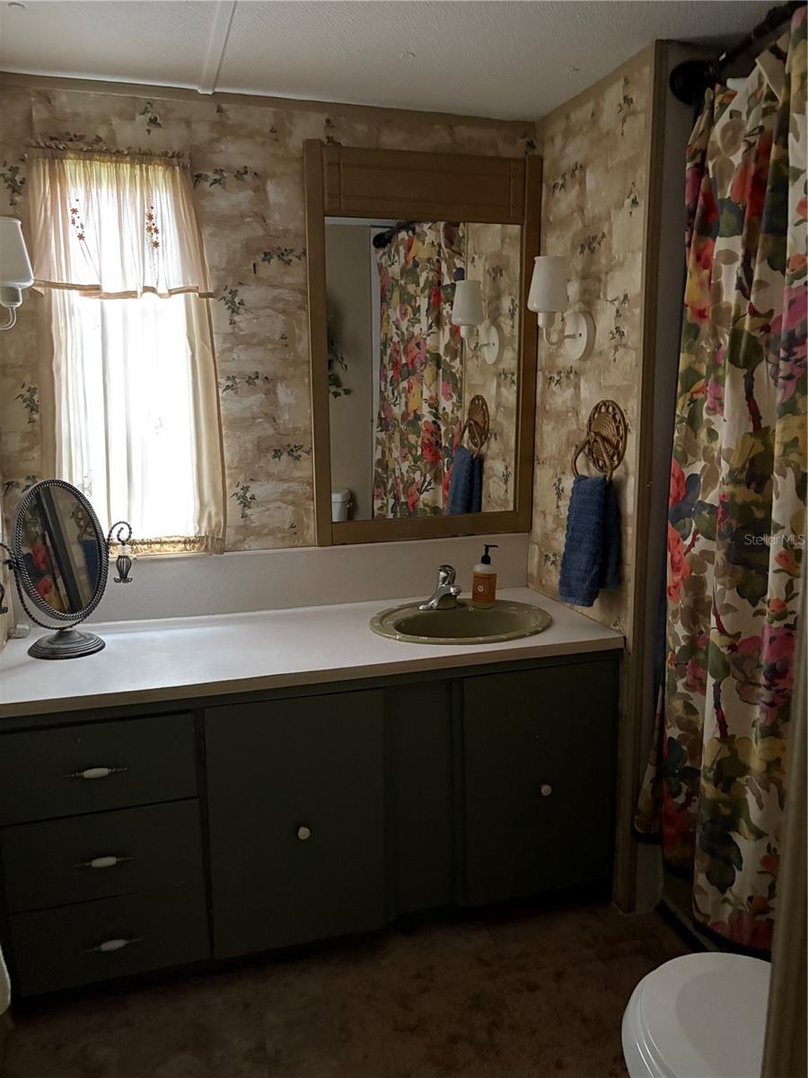 V4943393 Property Photo