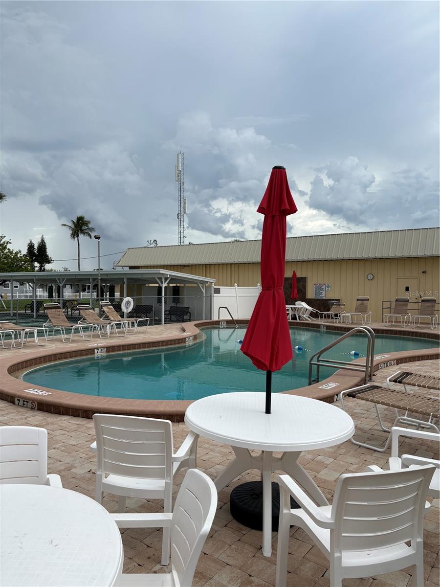 V4943393 Property Photo