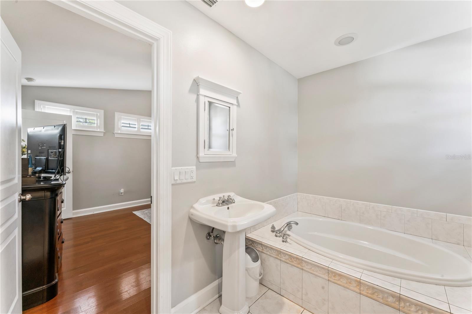 4022 W SAN JUAN ST, TAMPA, FL, 33629