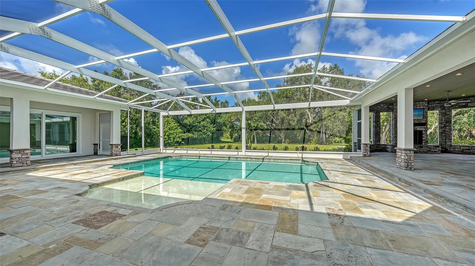A4656708 Property Photo