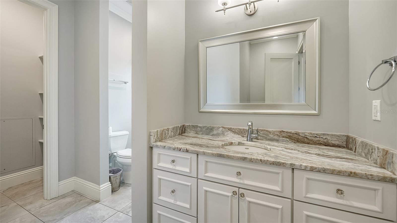 A4656708 Property Photo