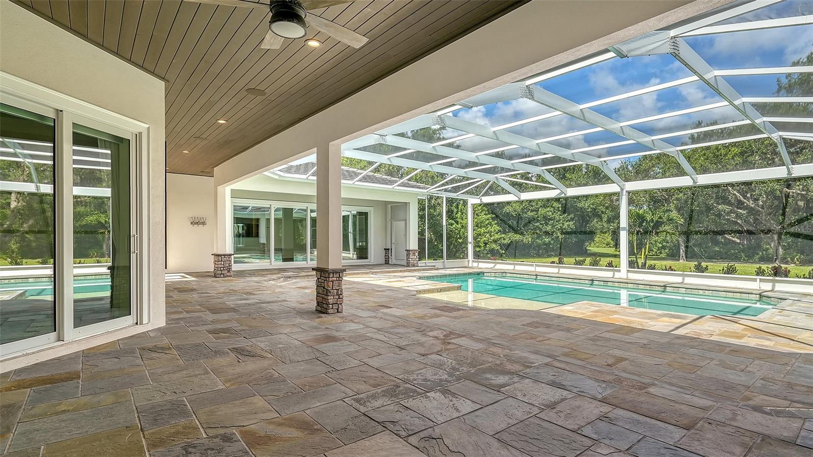 A4656708 Property Photo