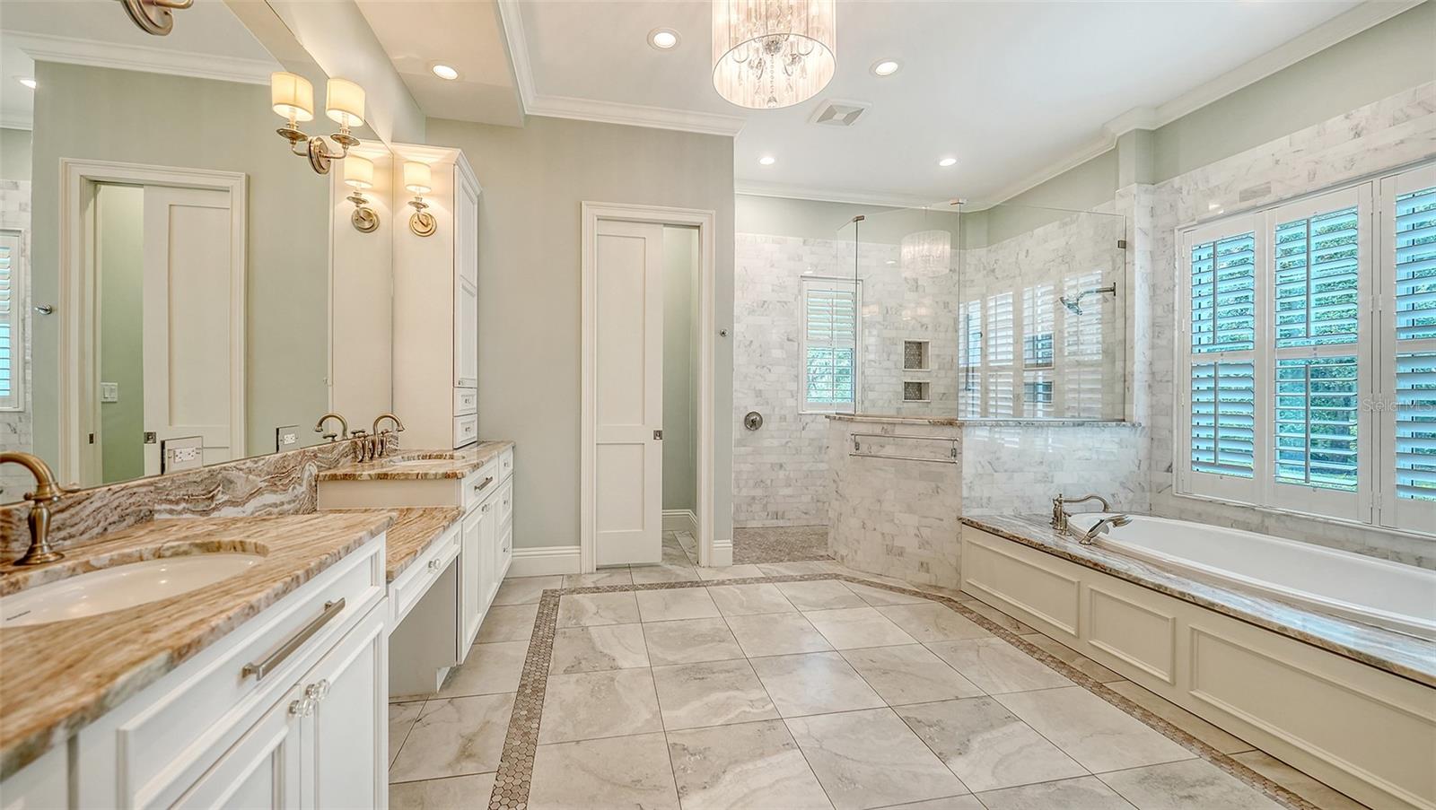 A4656708 Property Photo
