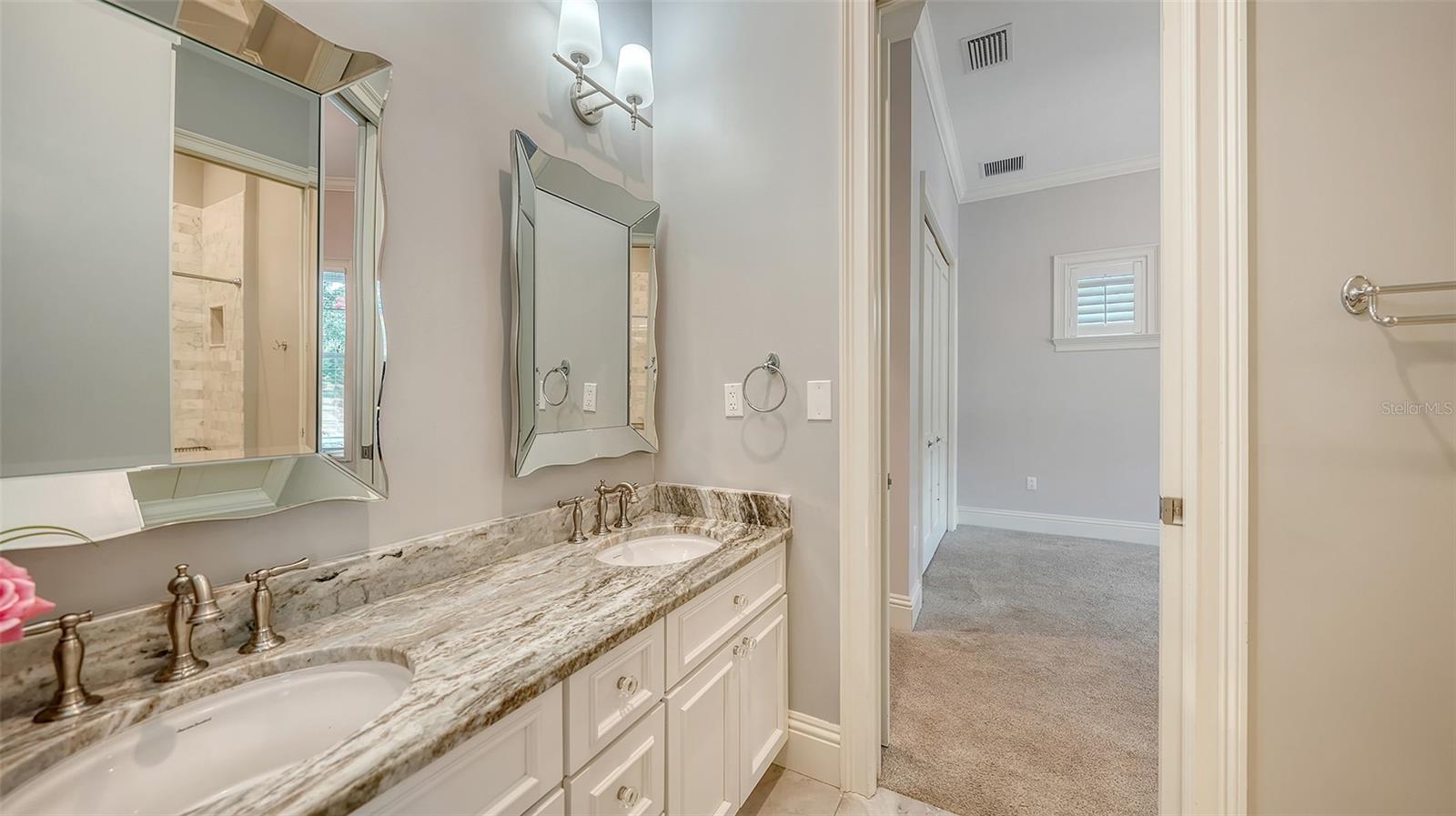 A4656708 Property Photo