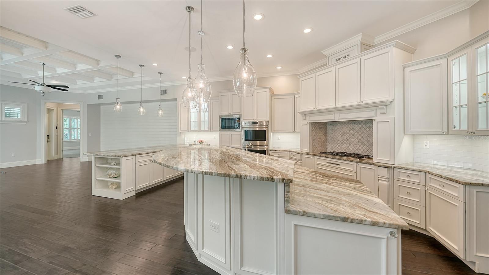 A4656708 Property Photo