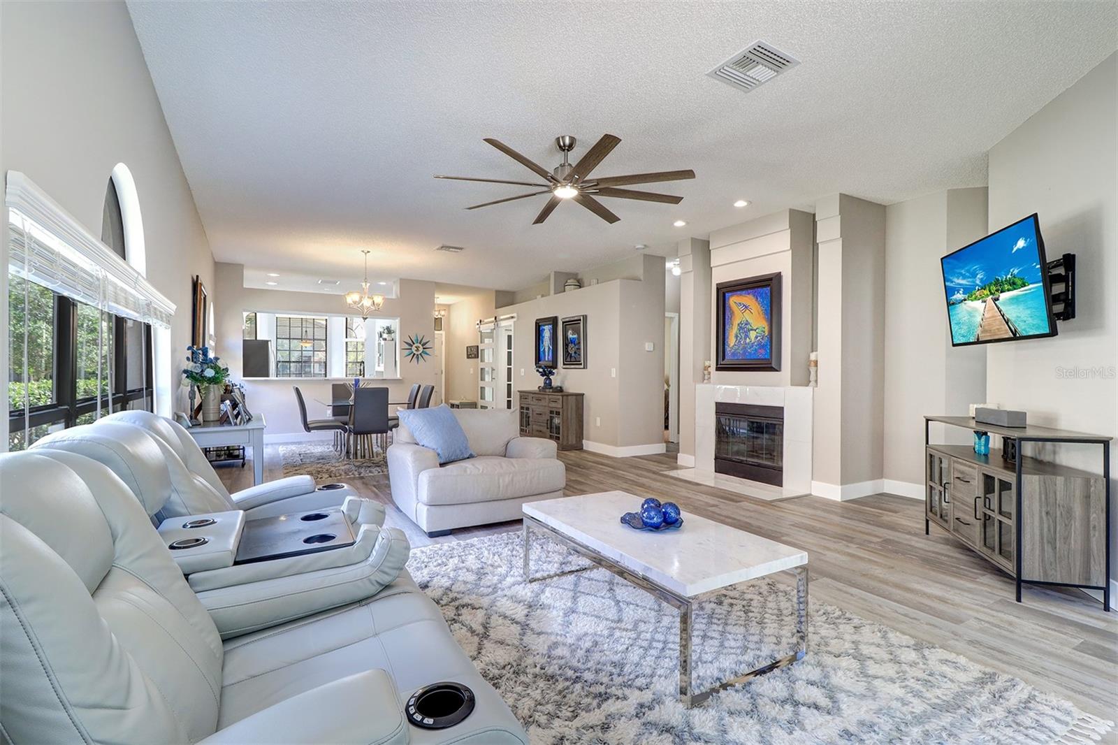 Additional angle showing spacious living/dining areas back to the front door