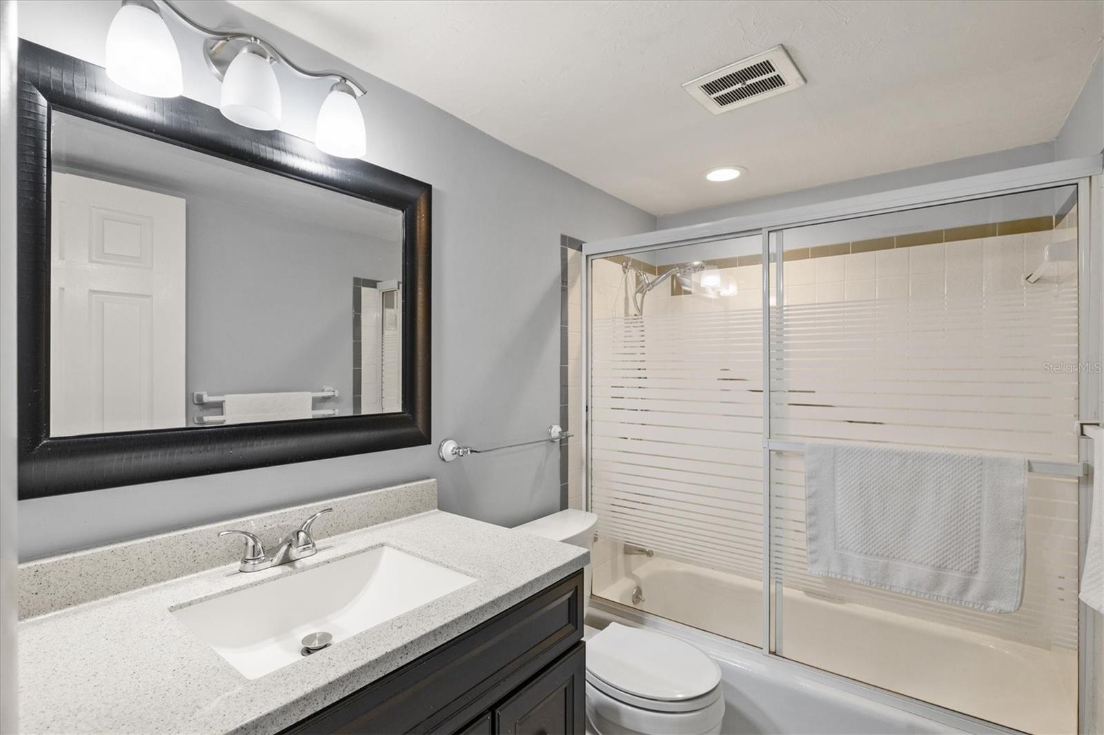 N6139398 Property Photo