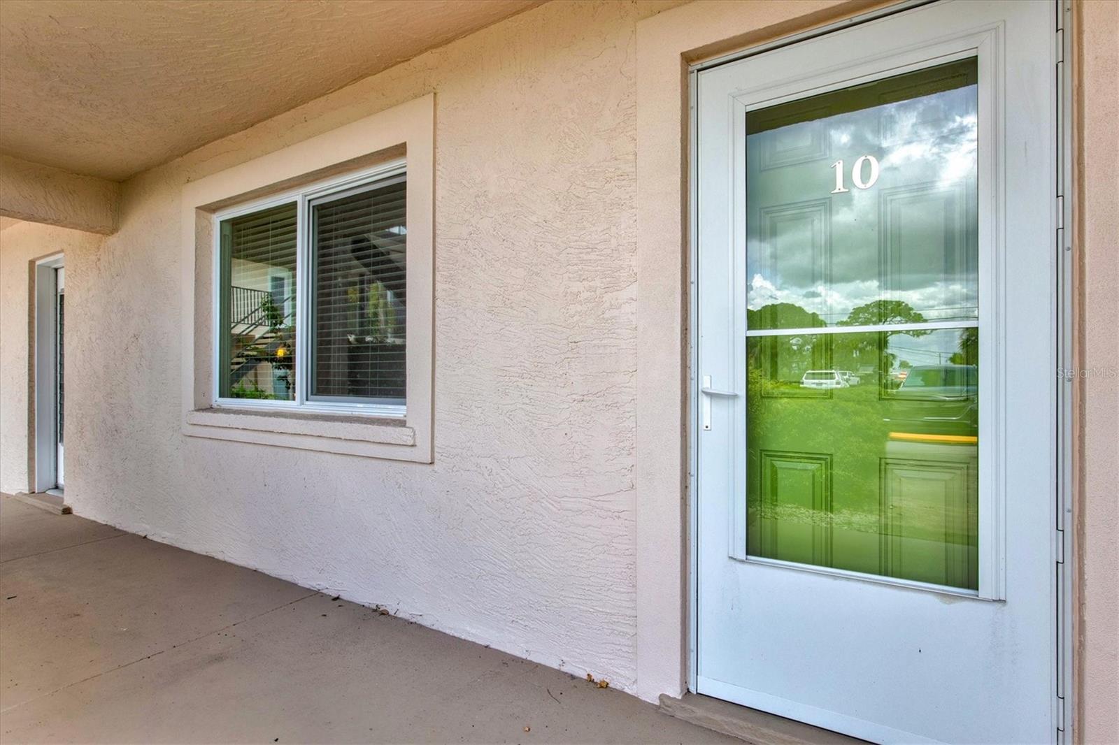 N6139398 Property Photo