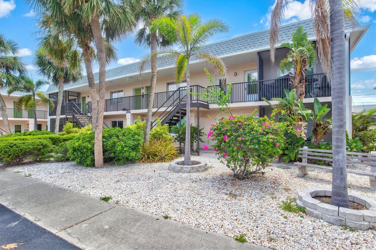 N6139398 Property Photo