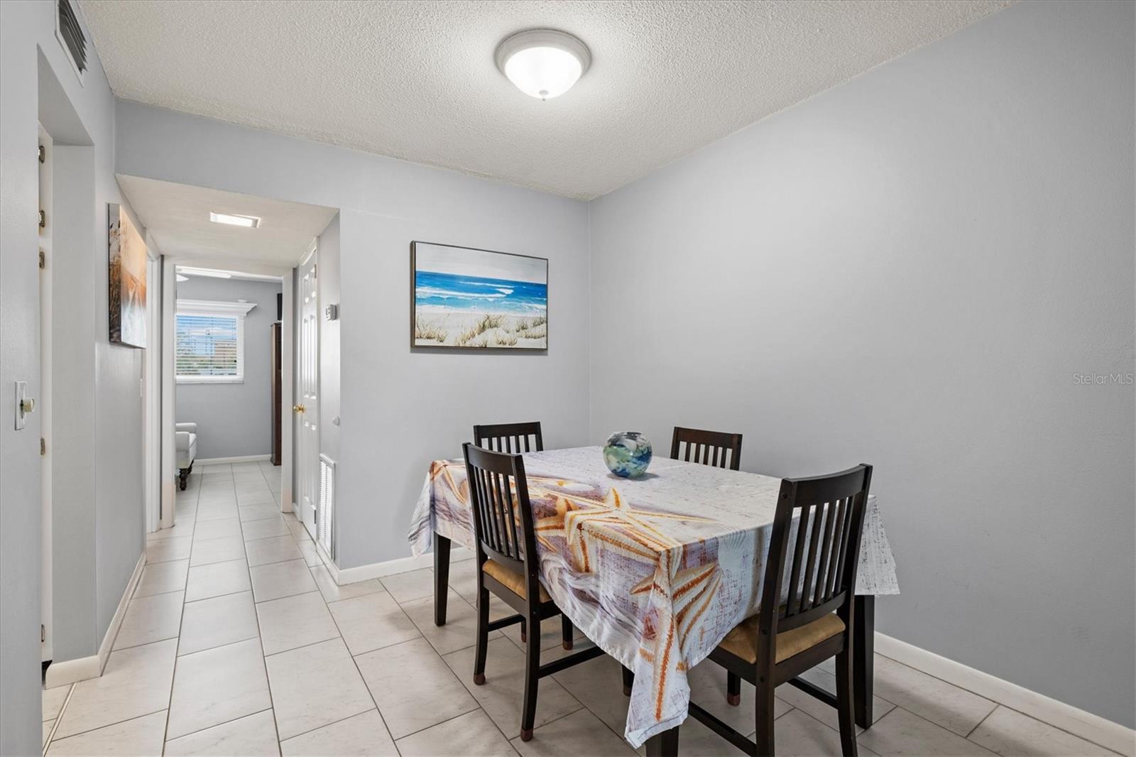 N6139398 Property Photo