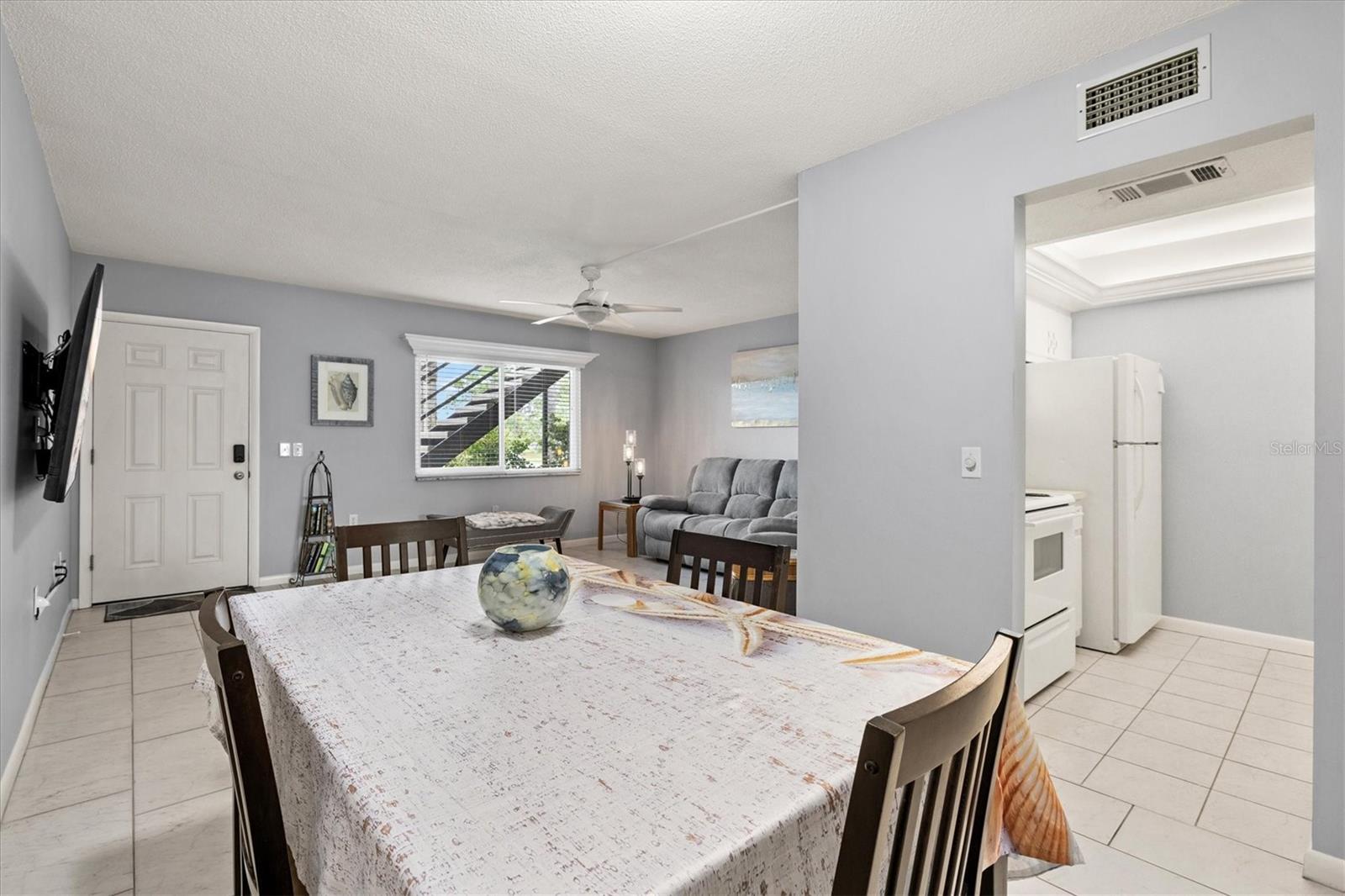 N6139398 Property Photo