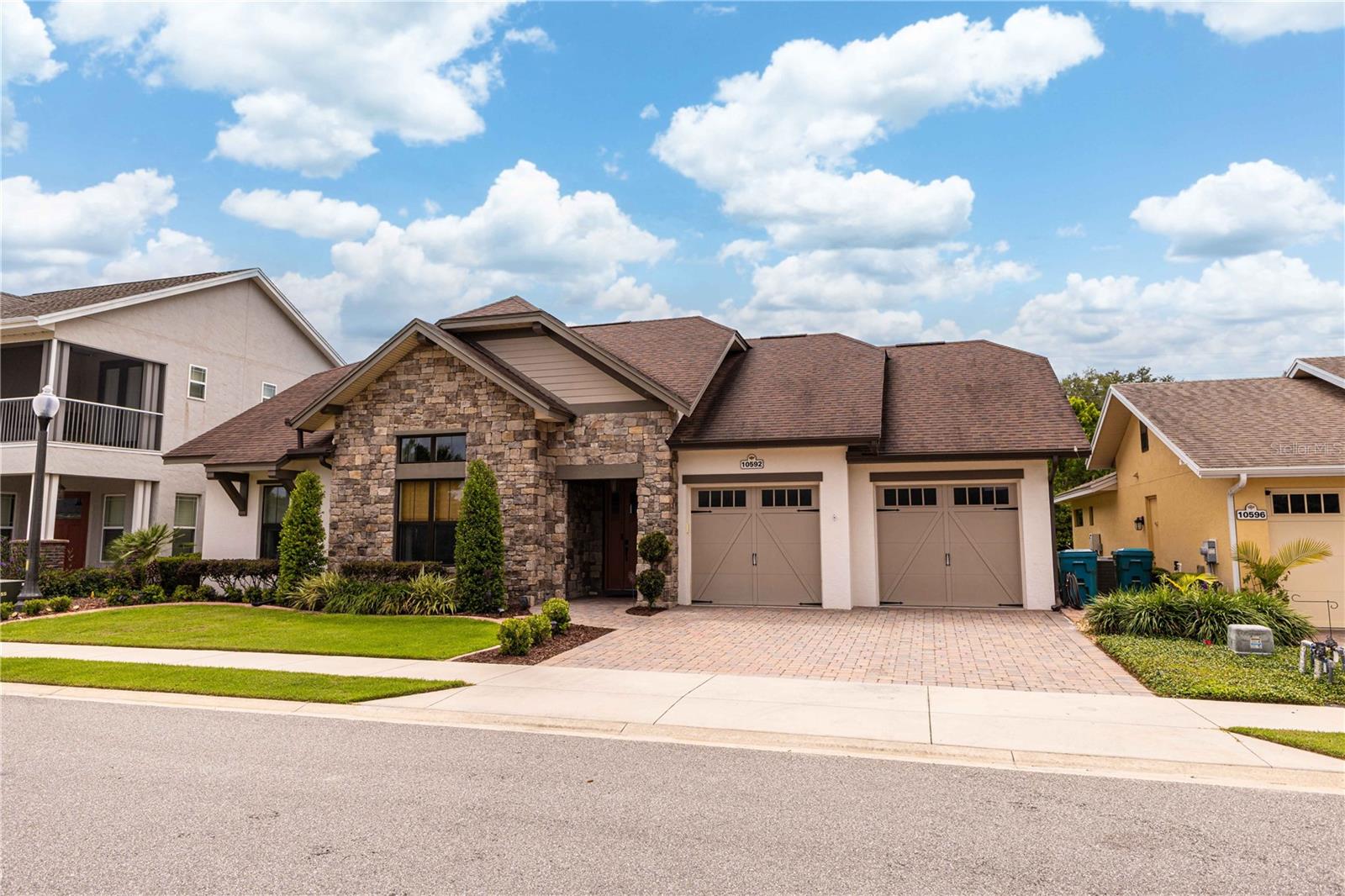 10592 WOODS DR, OXFORD, FL, 34484