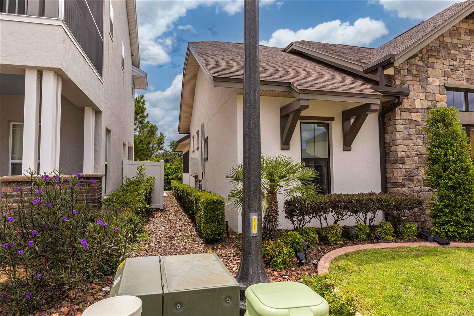 10592 WOODS DR, OXFORD, FL, 34484