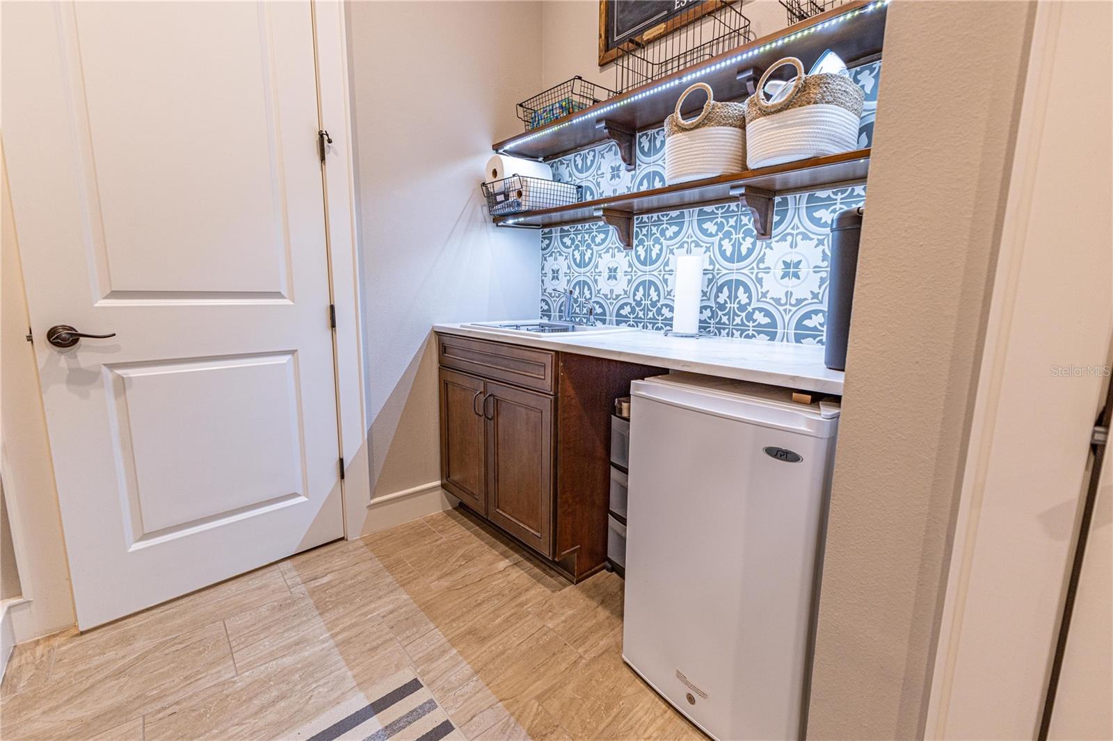 10592 WOODS DR, OXFORD, FL, 34484