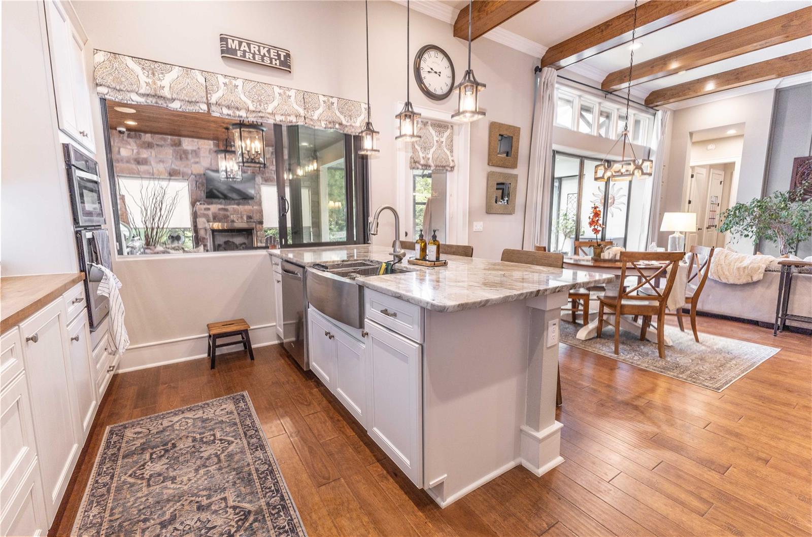 10592 WOODS DR, OXFORD, FL, 34484