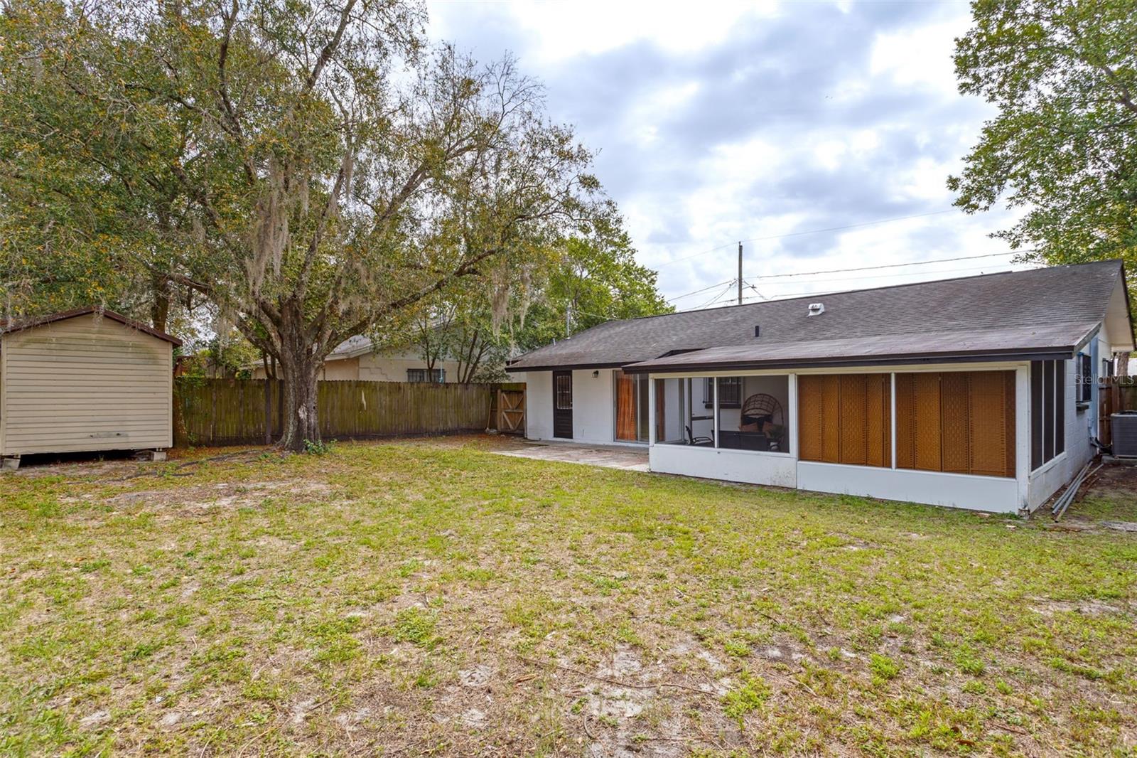 4202 E OKARA RD, TAMPA, FL, 33617