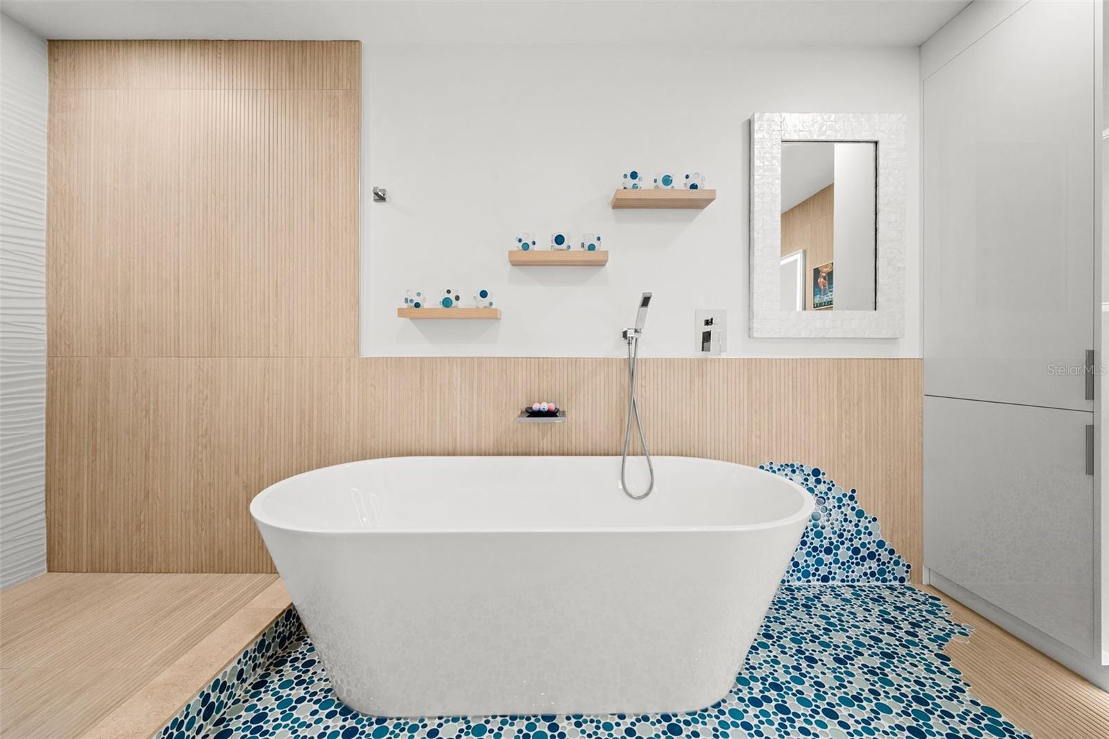 A4656774 Property Photo