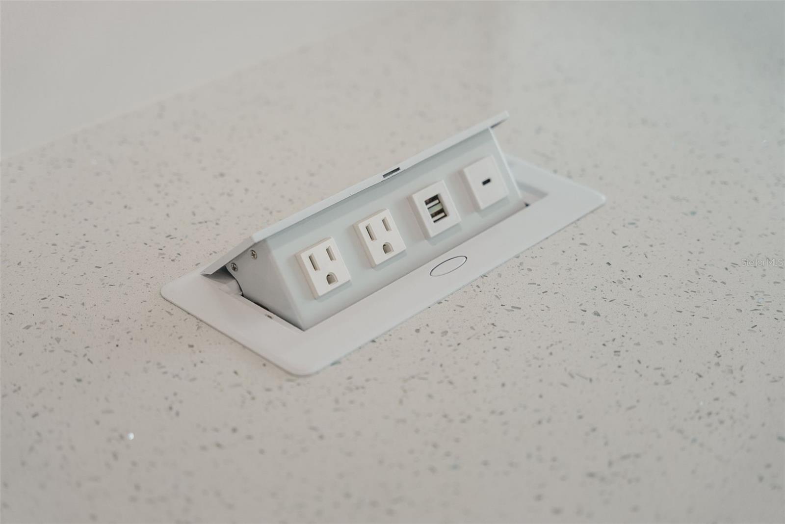 A4656774 Property Photo