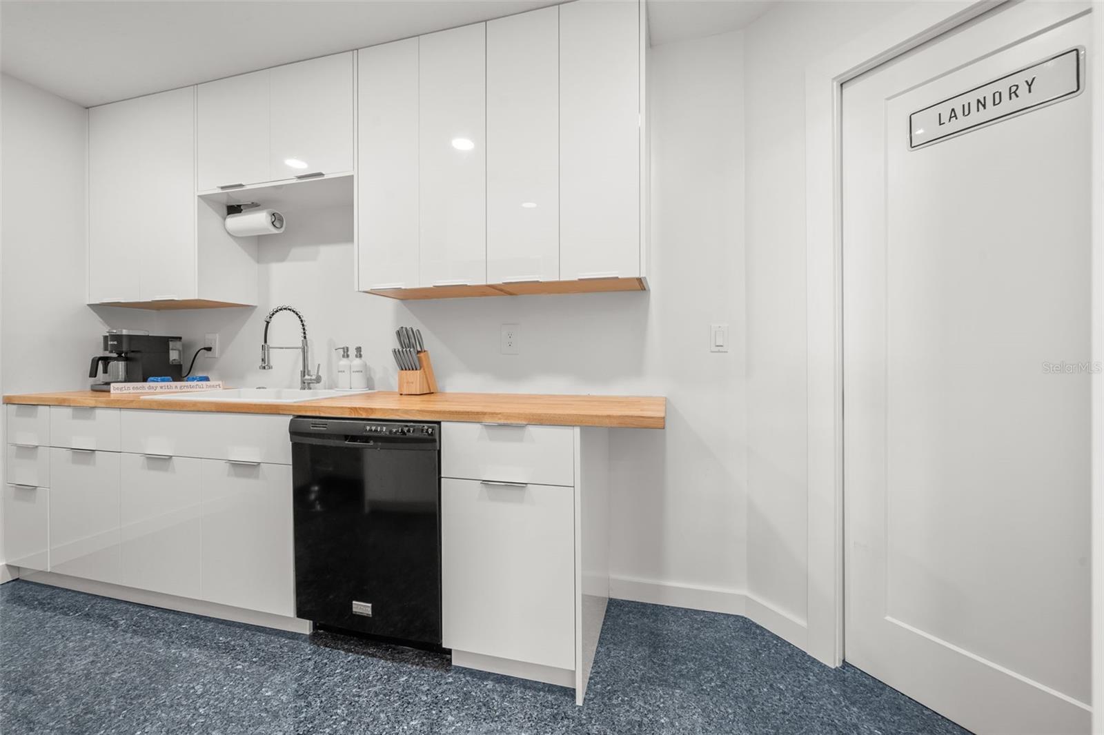 A4656774 Property Photo