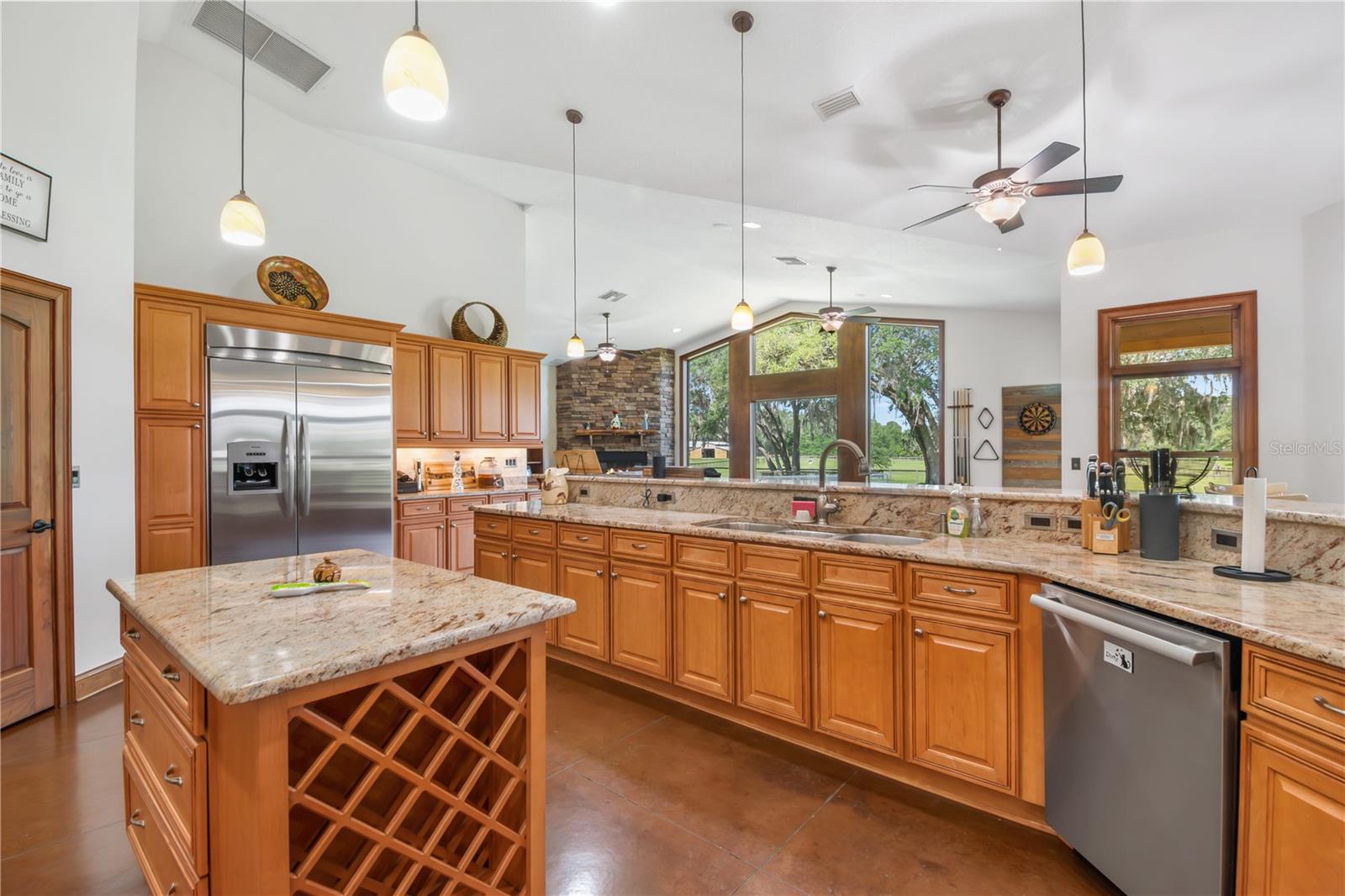 OM704207 Property Photo