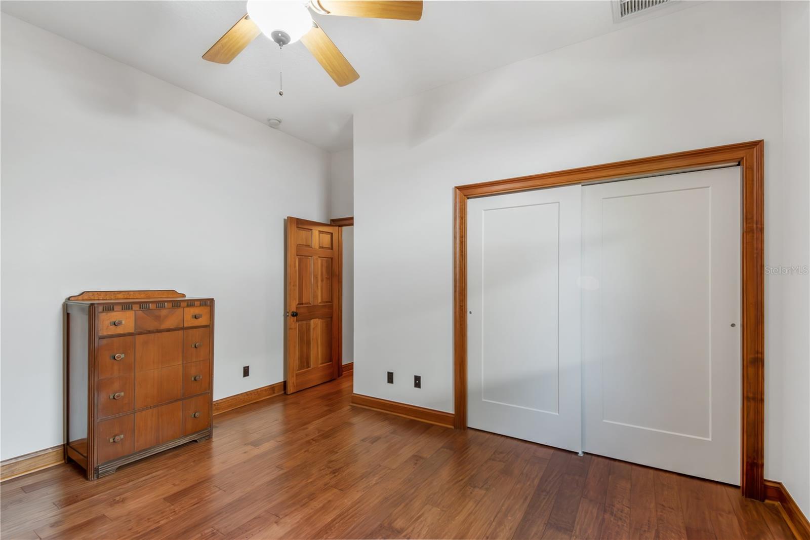 OM704207 Property Photo