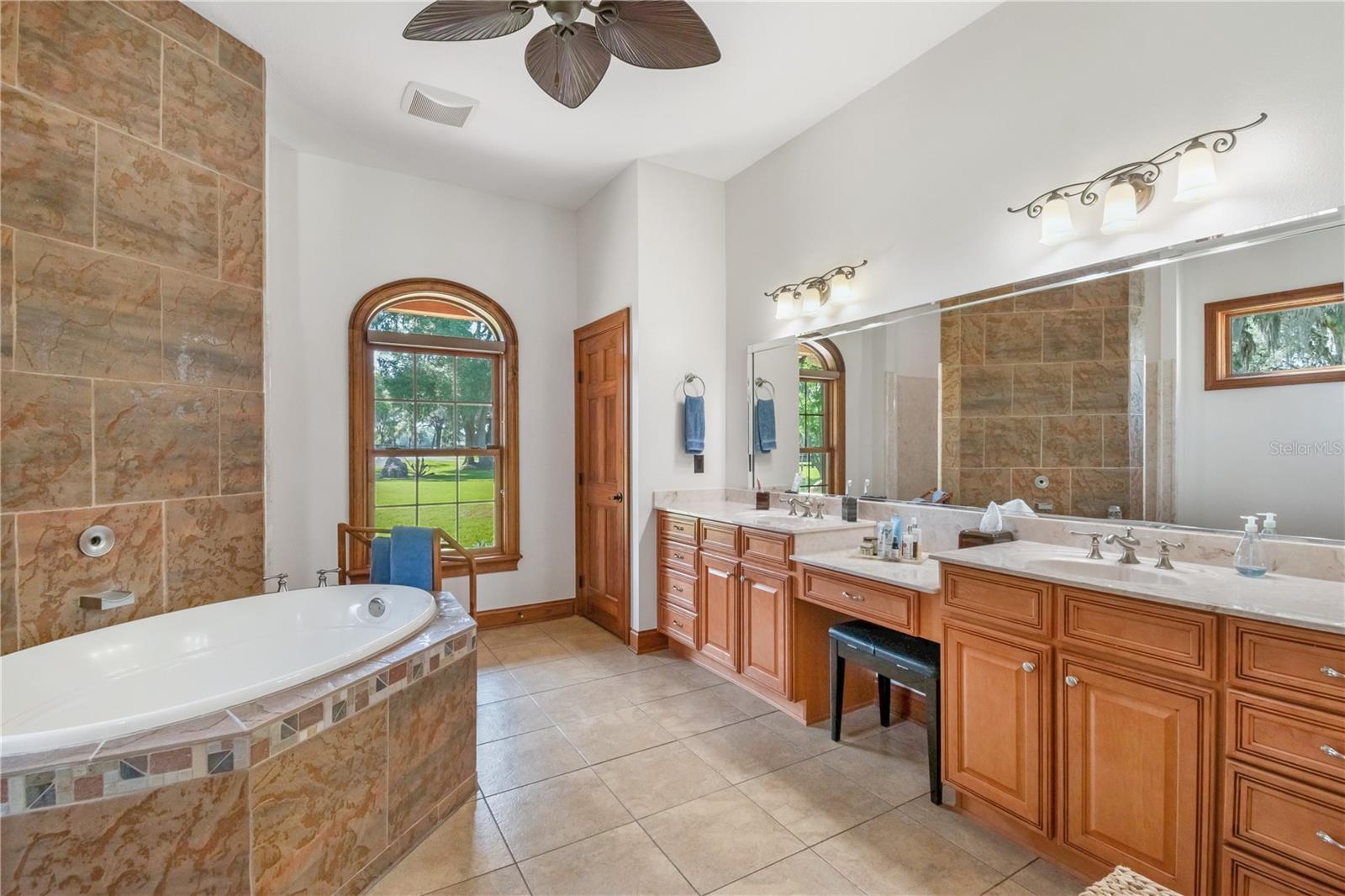 OM704207 Property Photo