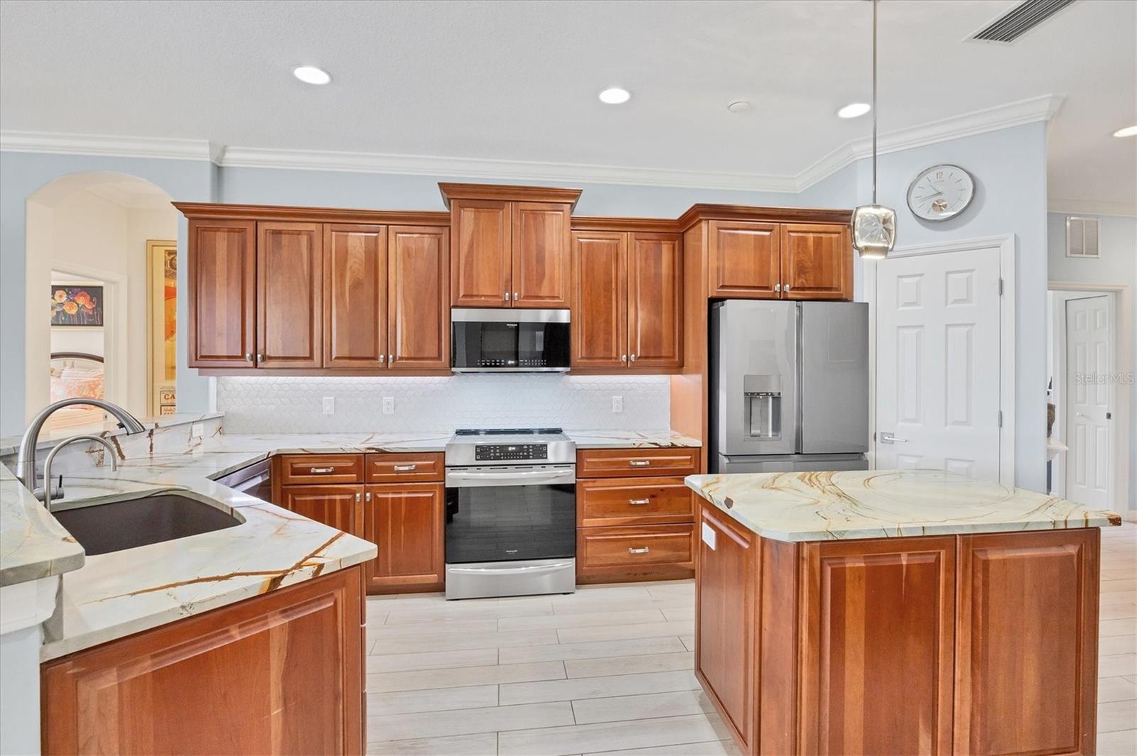 A4656790 Property Photo