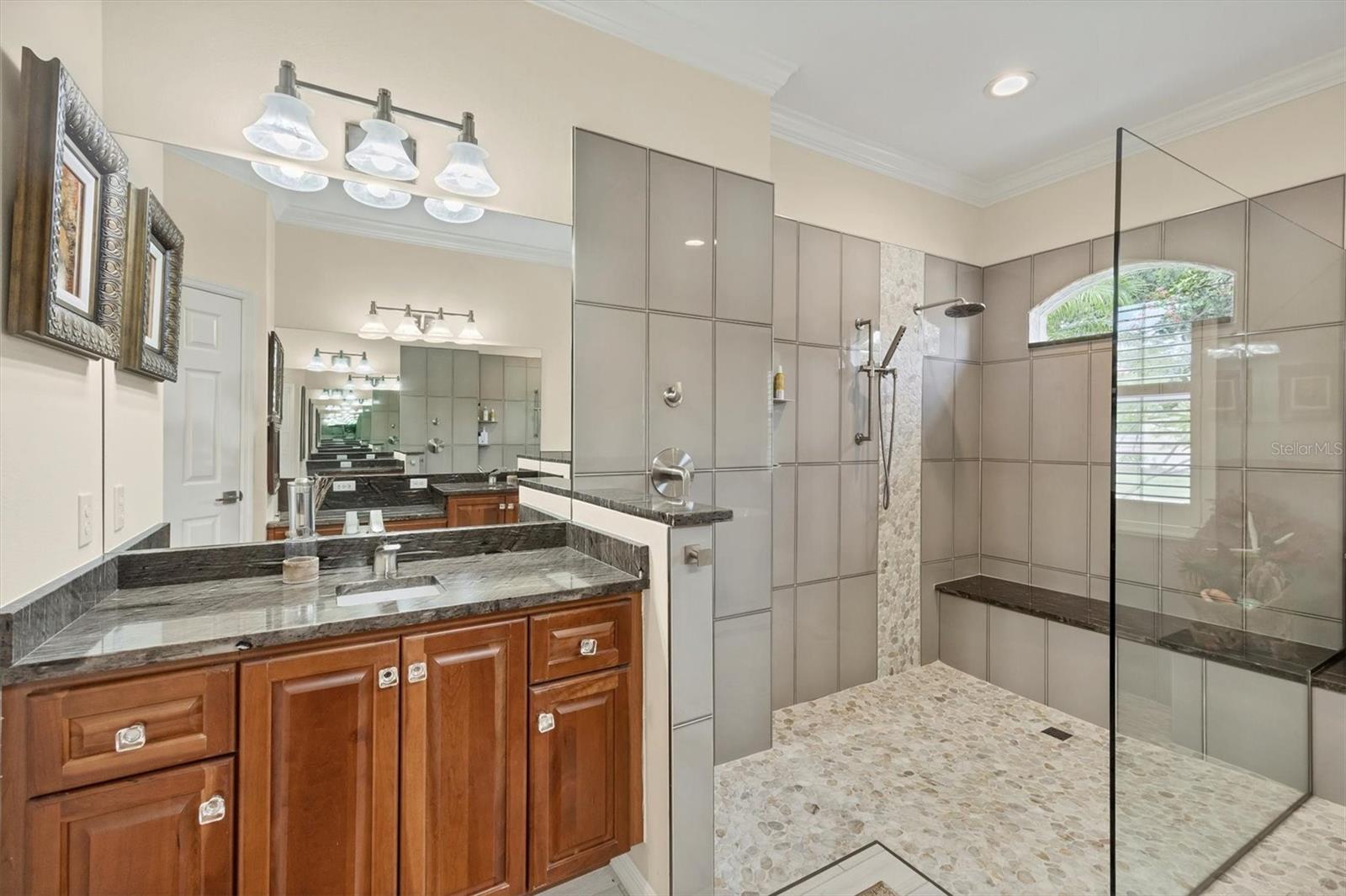 A4656790 Property Photo