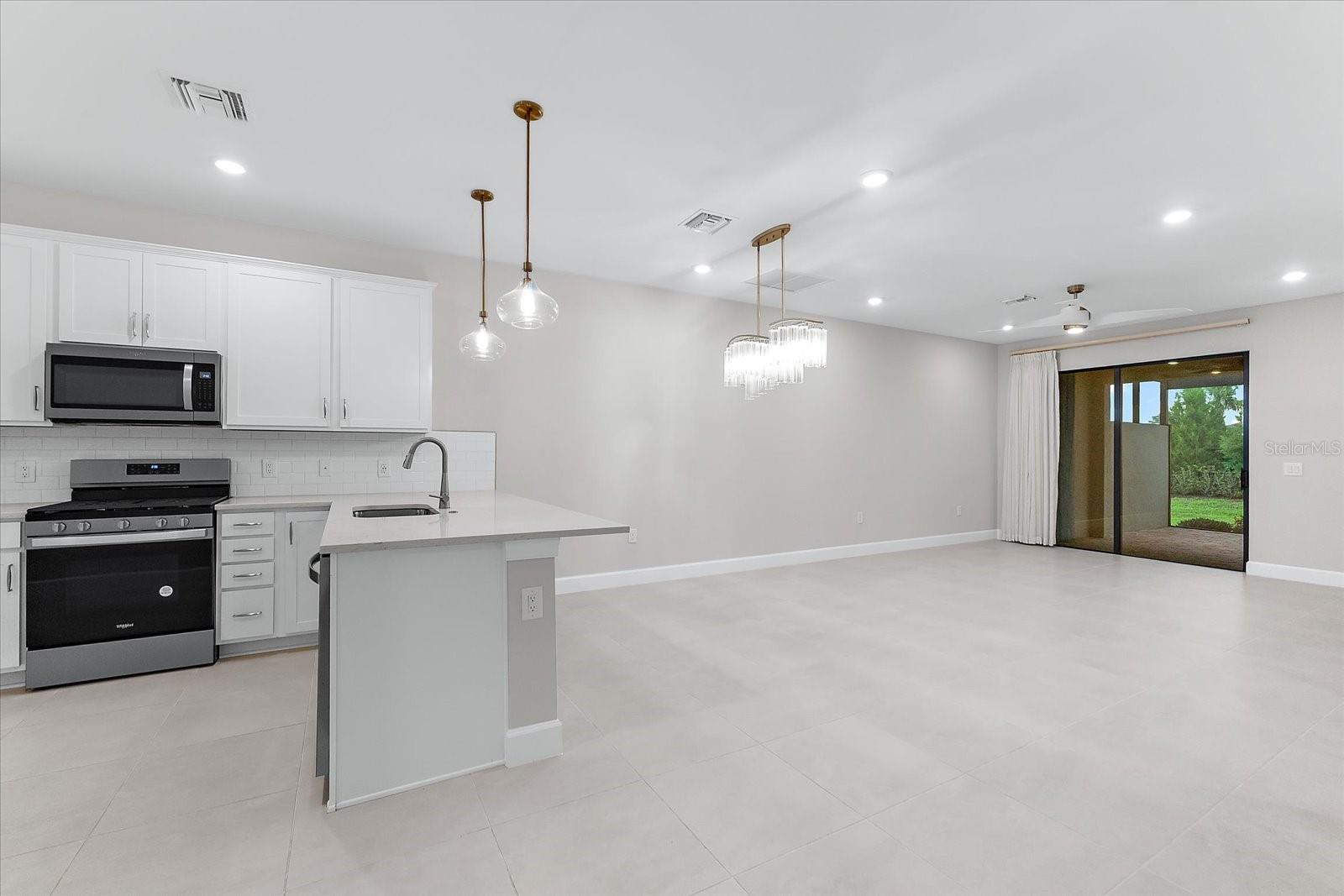 7661 SUMMERLAND CV, BRADENTON, FL, 34202