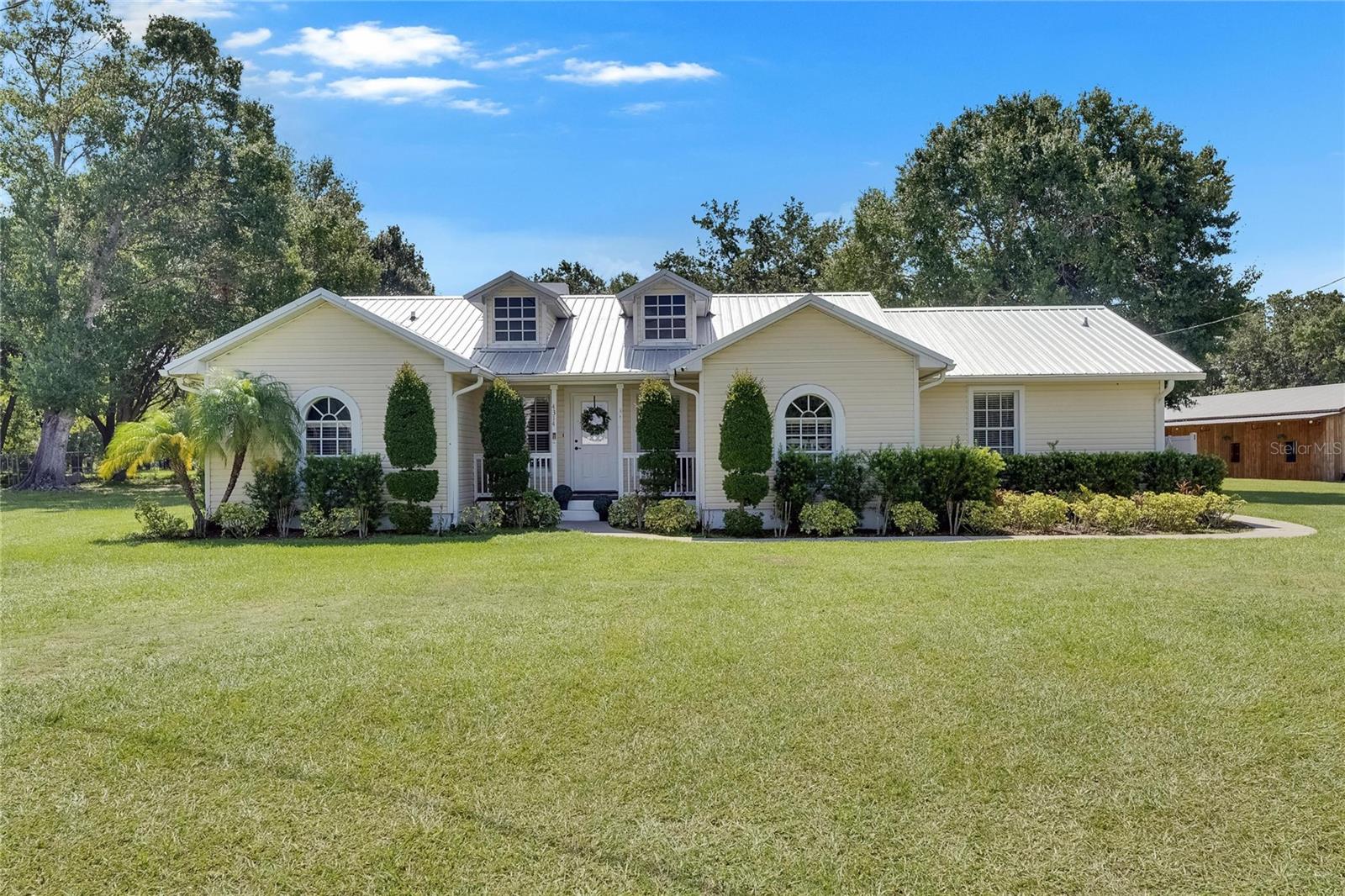 TB8399878 Property Photo